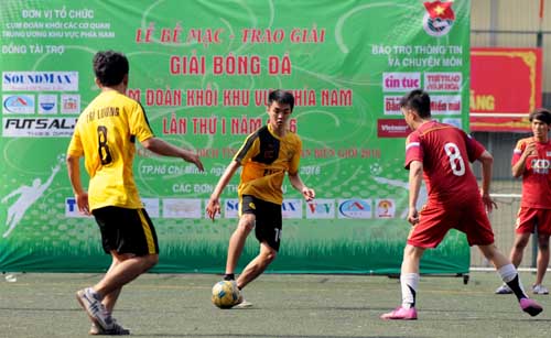 Học viện Công nghệ BCVT vô địch giải bóng đá Đoàn Khối khu vực phía Nam ảnh 1
